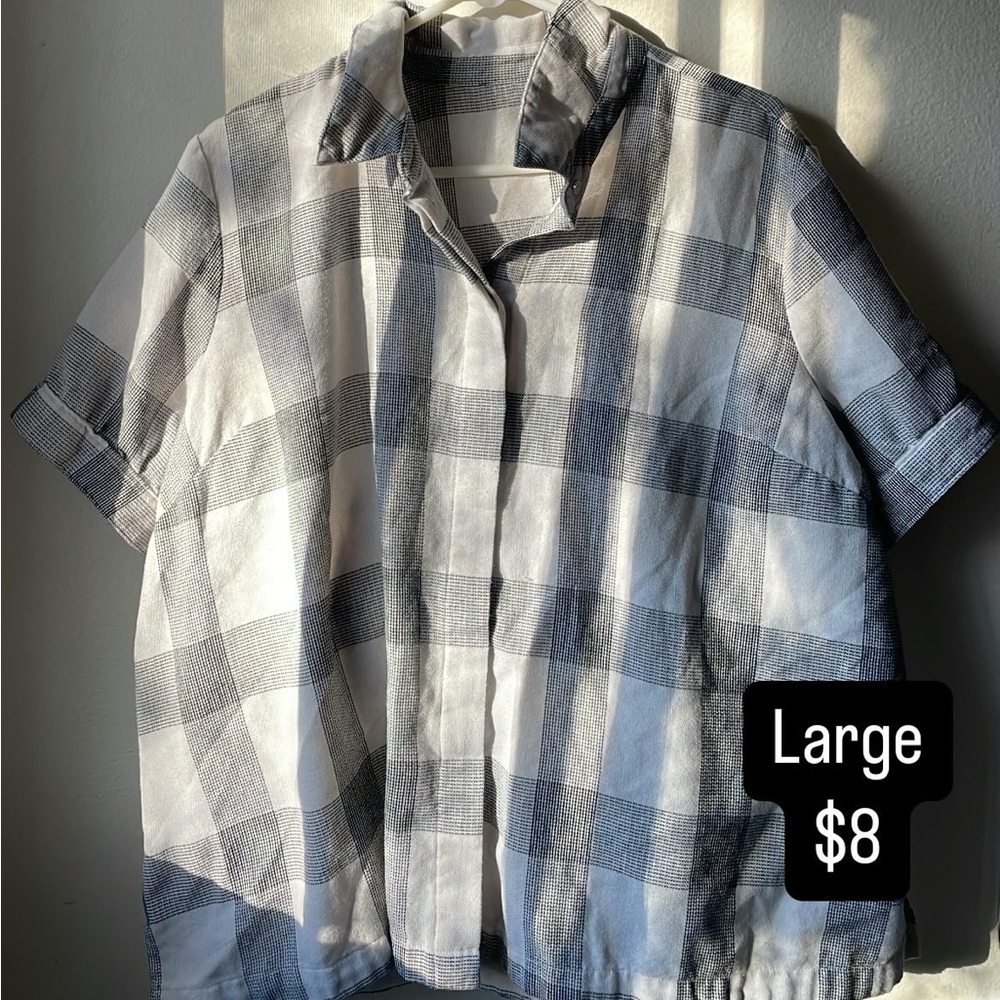 White and black tunic, has all buttons, classic shirt with style range